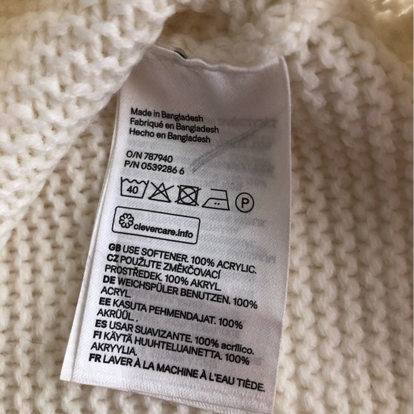 H&M *worn once* turtleneck knit sweater - Picture 7 of 8